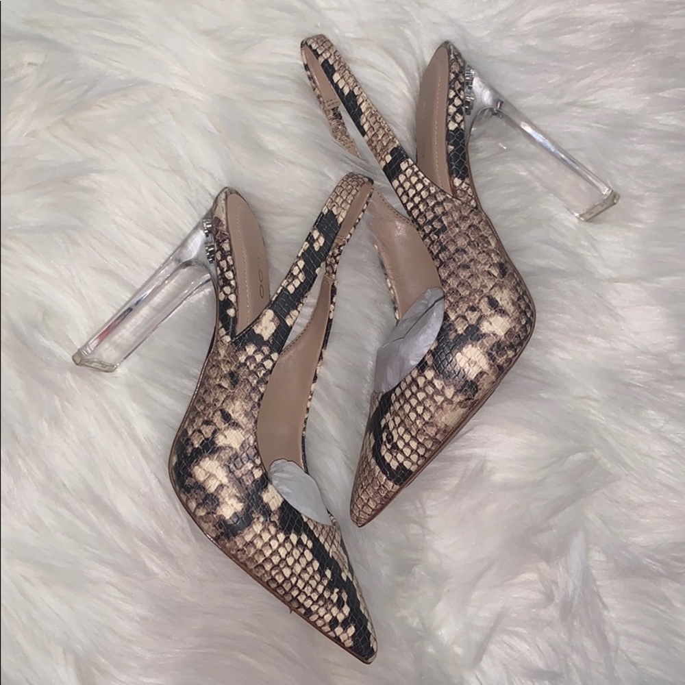 SUPER CUTE ALDO HEELS